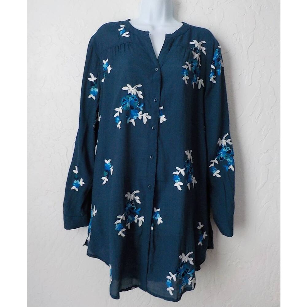 Forgotten Grace Blue ButtonUp Tunic Shirt Women XL Floral Embroidery Long Sleeve
